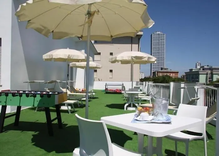 Esperia Beach Hotel 3*